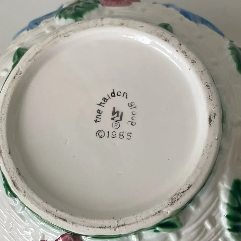 Unbranded vintage teapot